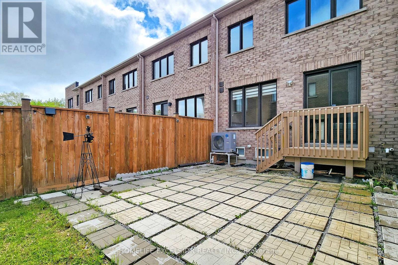 104 DARIOLE DRIVE - 49
