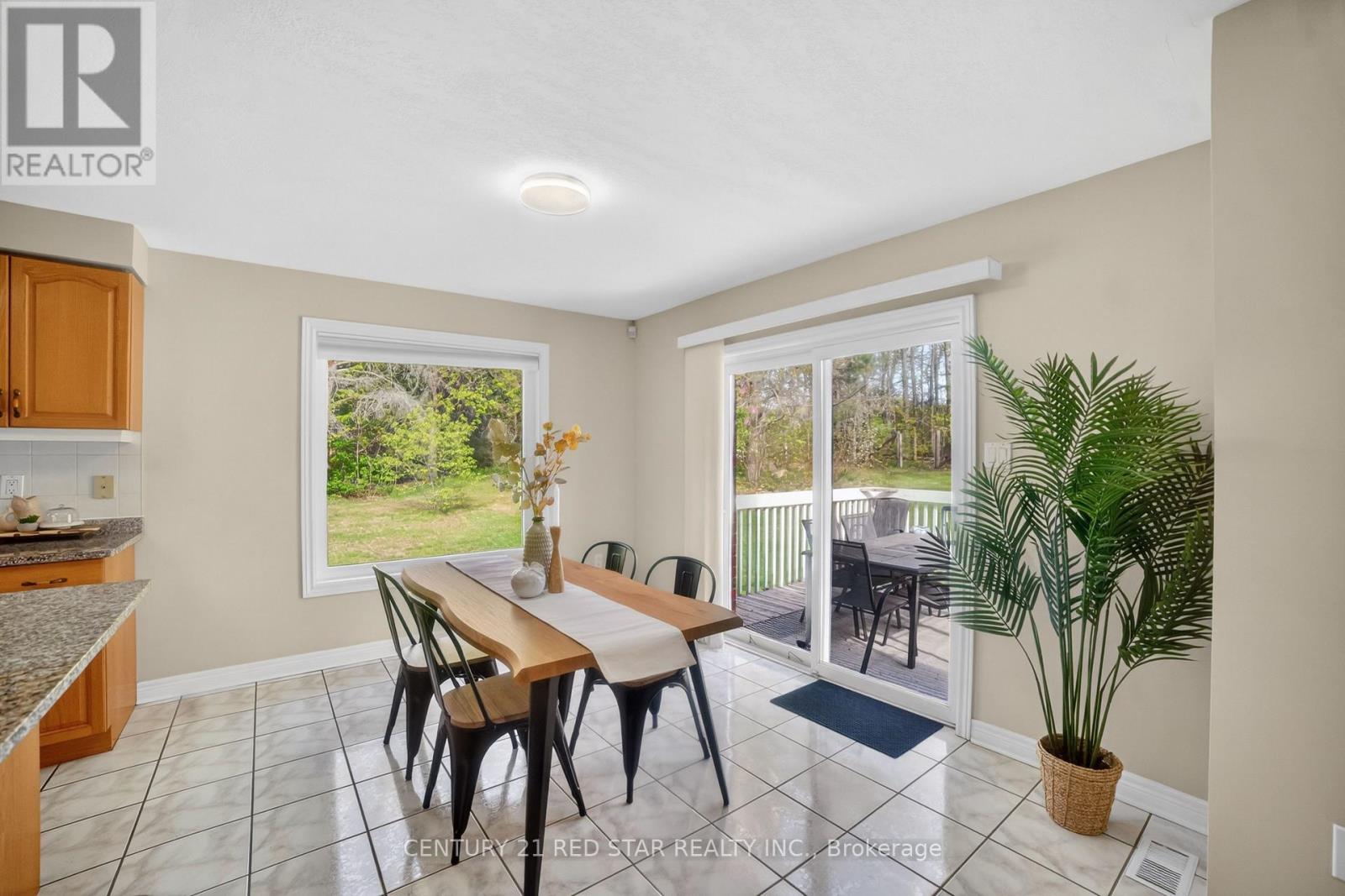 1775 LORETTA AVENUE - 10