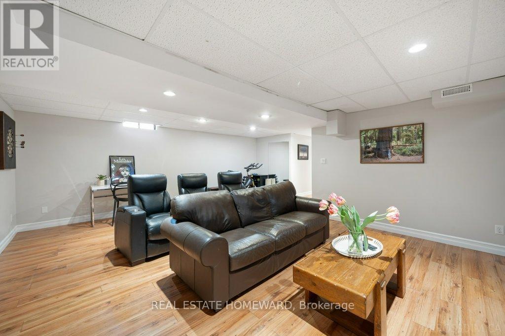 5908 LEESIDE CRESCENT - 42