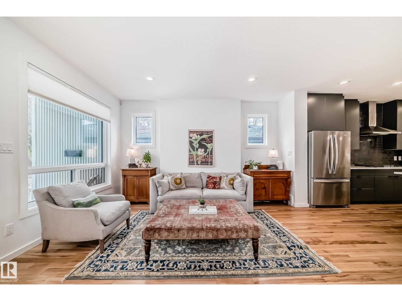 11132 125 ST NW - 9