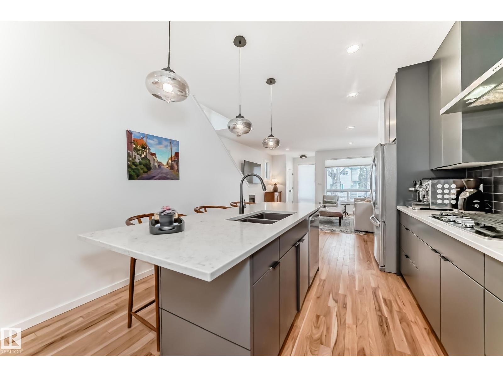11132 125 ST NW - 15