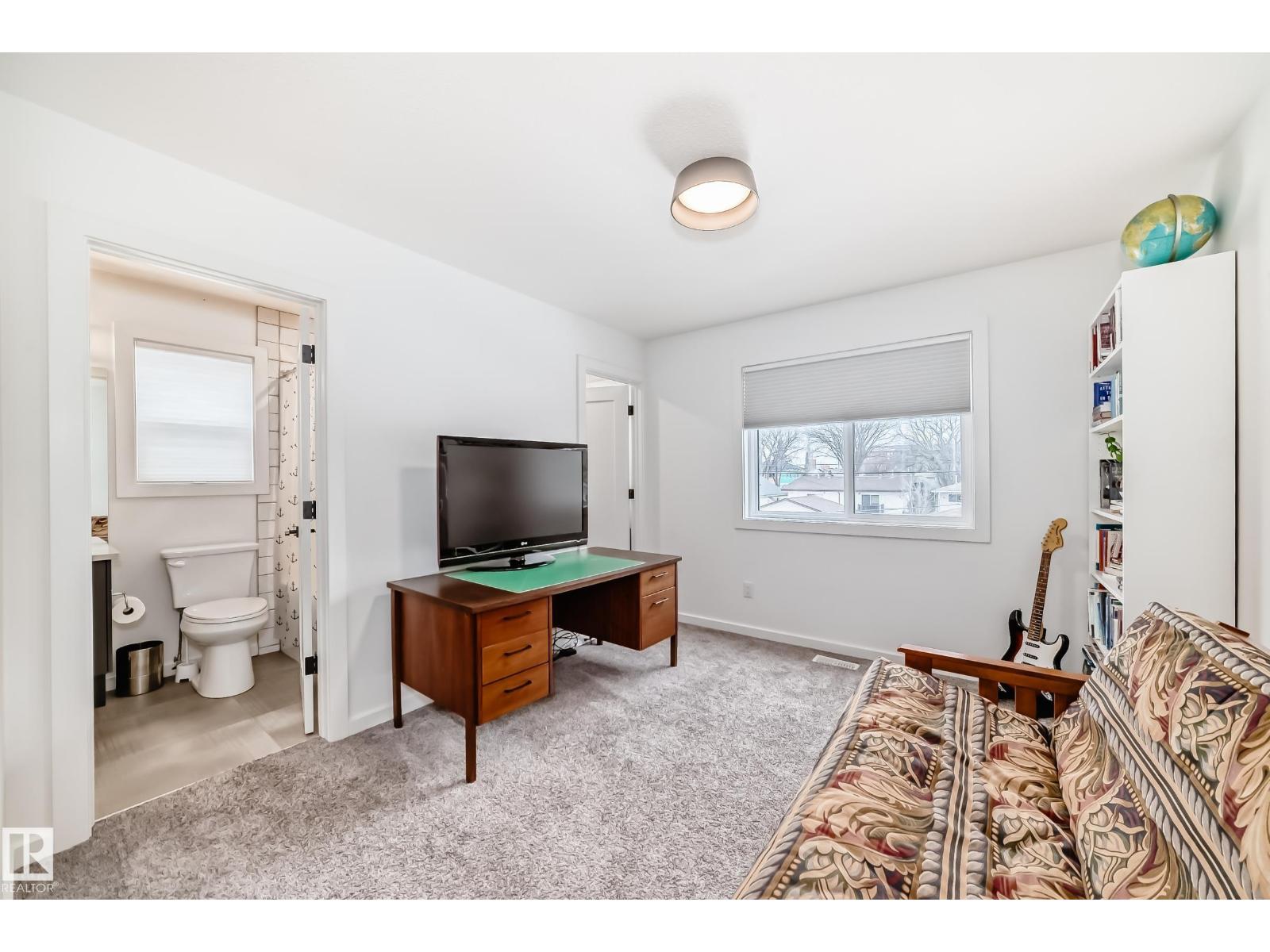 11132 125 ST NW - 36