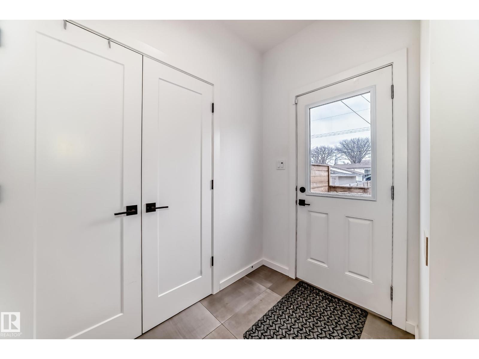 11132 125 ST NW - 23