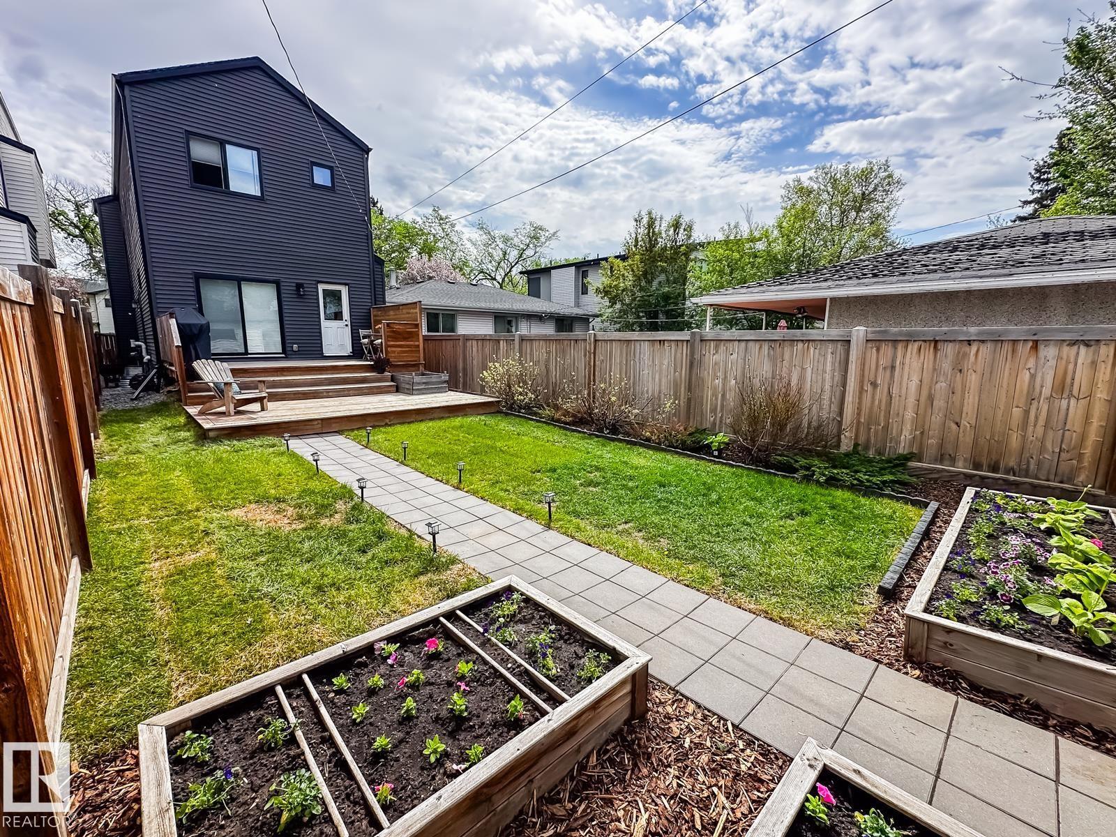 11132 125 ST NW - 59