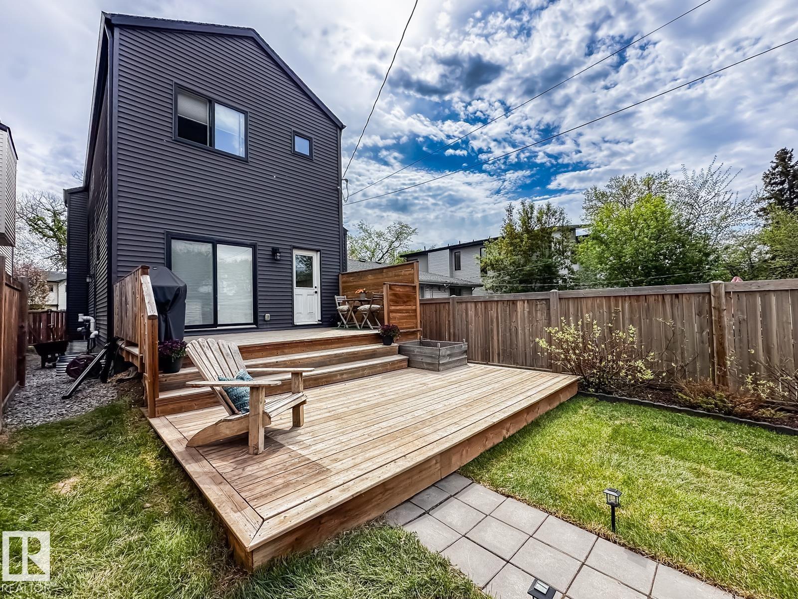 11132 125 ST NW - 55