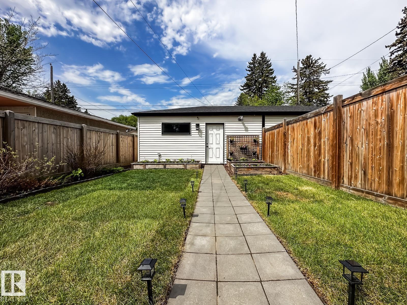 11132 125 ST NW - 57
