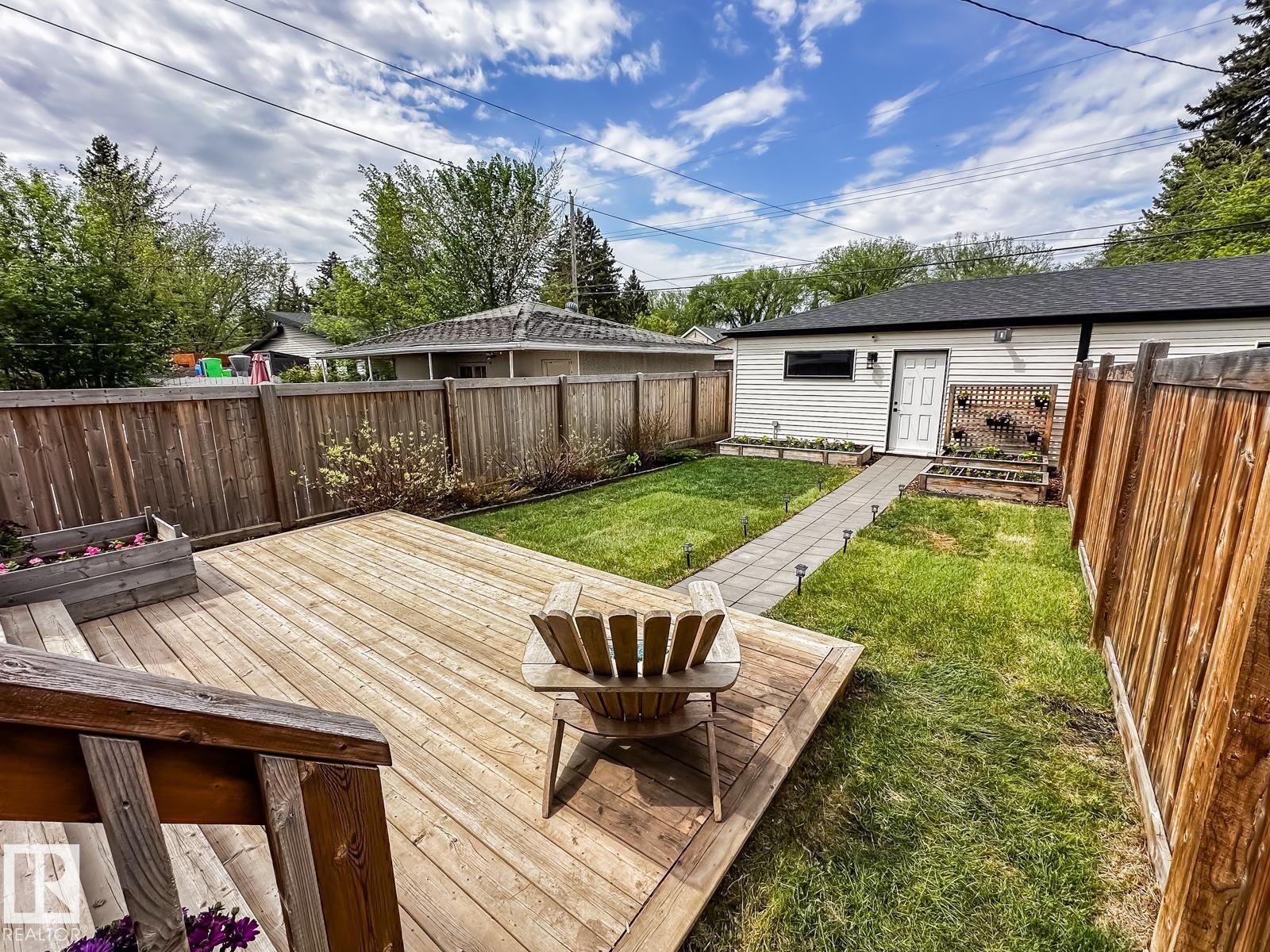 11132 125 ST NW - 53
