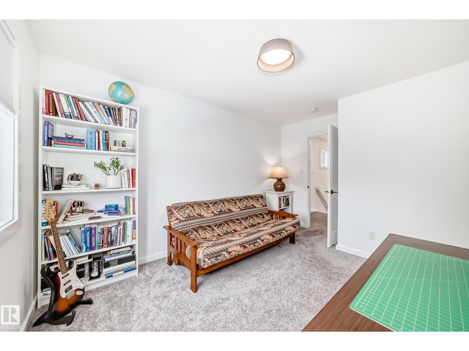 11132 125 ST NW - 37