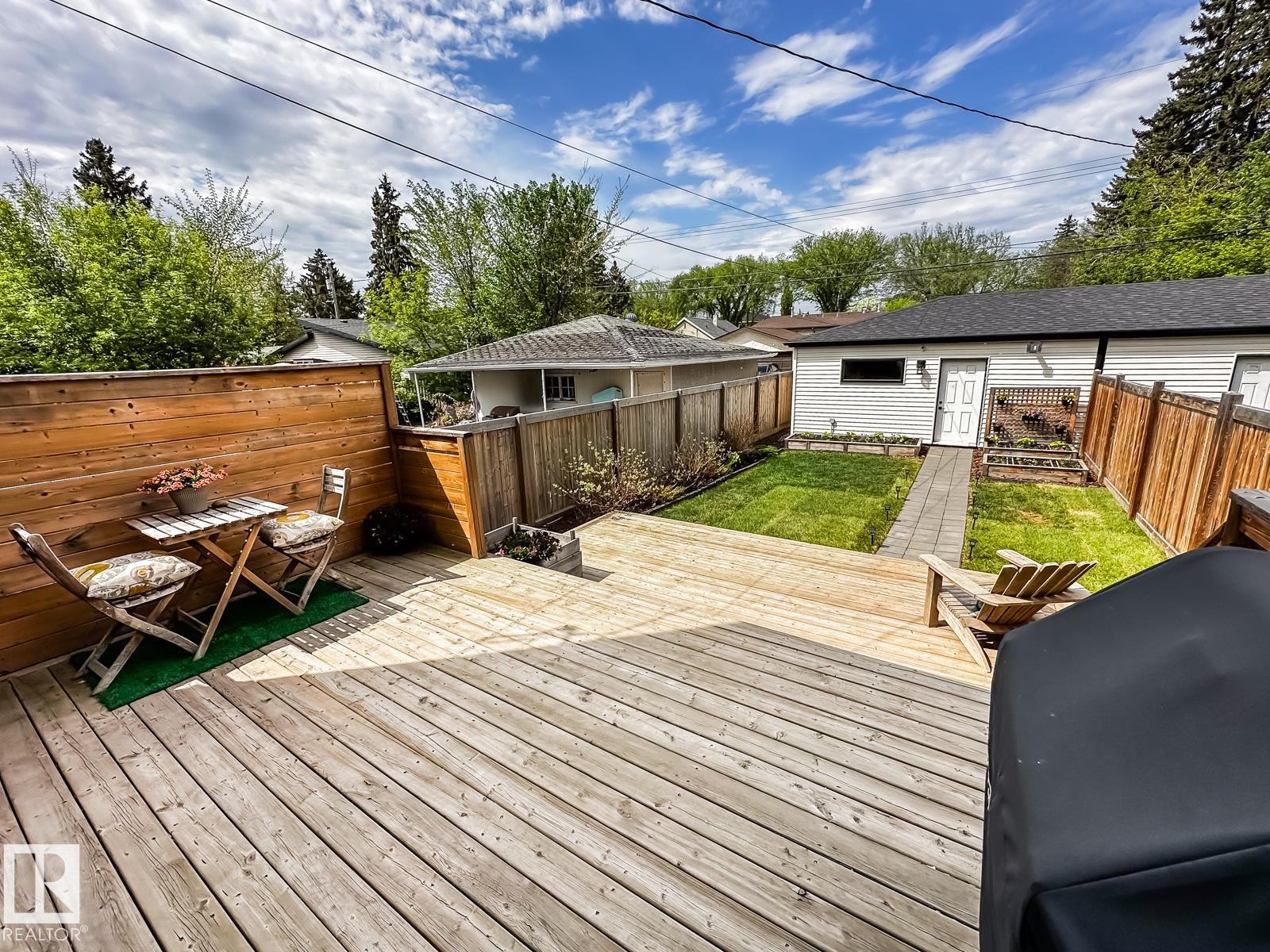 11132 125 ST NW - 51