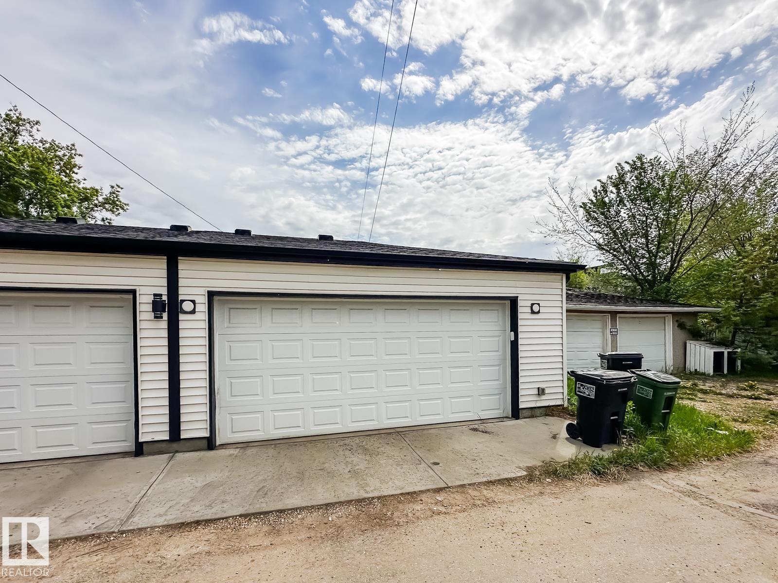 11132 125 ST NW - 61