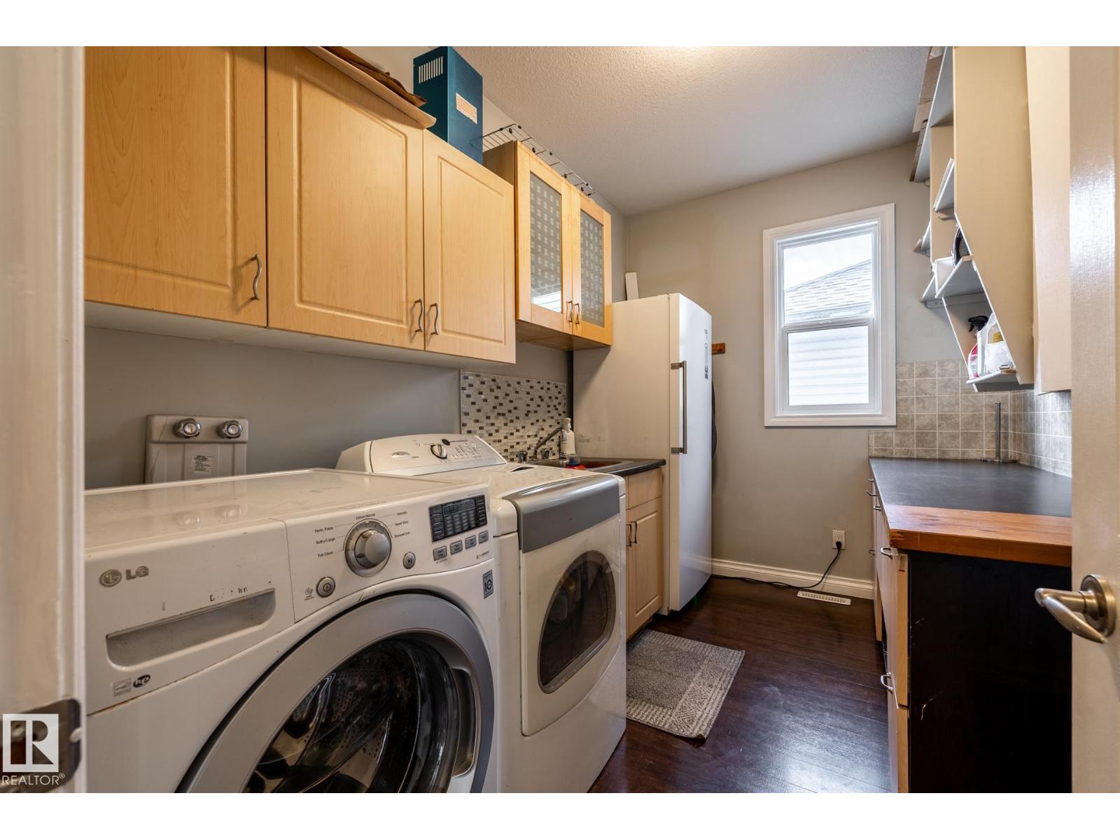2036 TOWNE CENTRE BV NW - 16