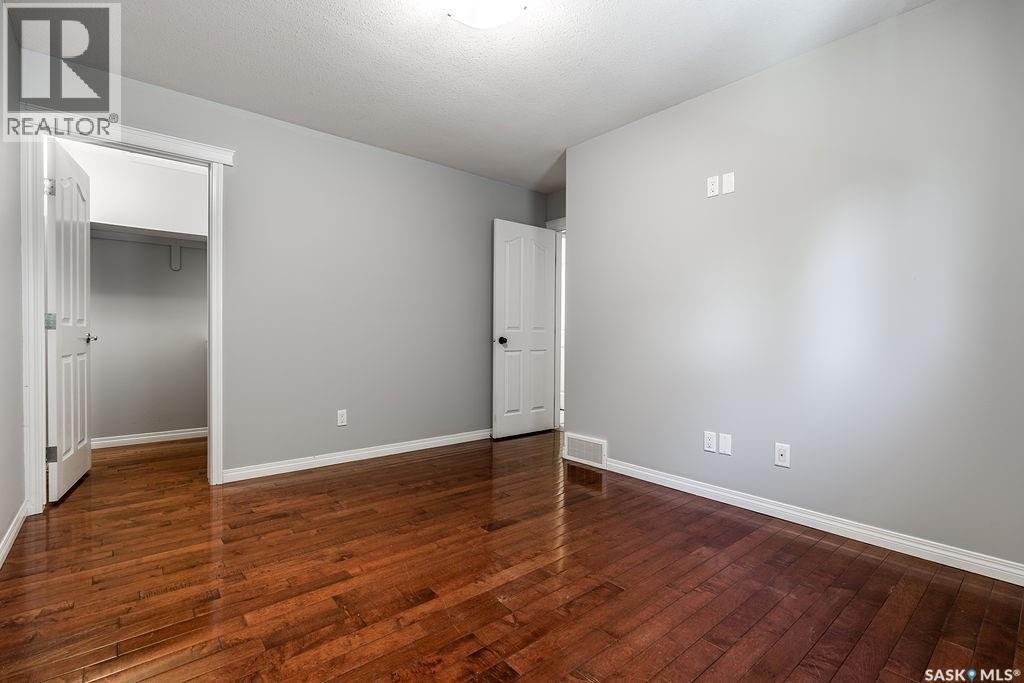 327 Roy CRESCENT - 16