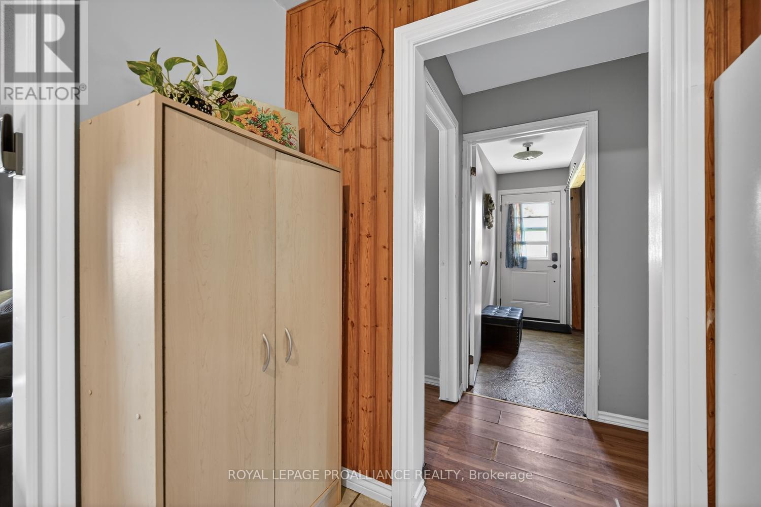 913 GEORGE STREET - 14
