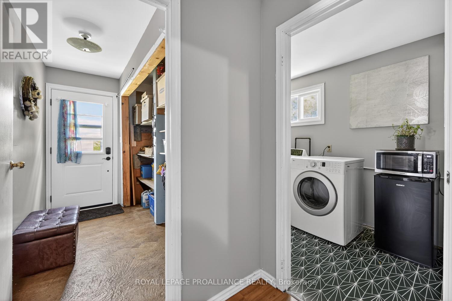 913 GEORGE STREET - 15