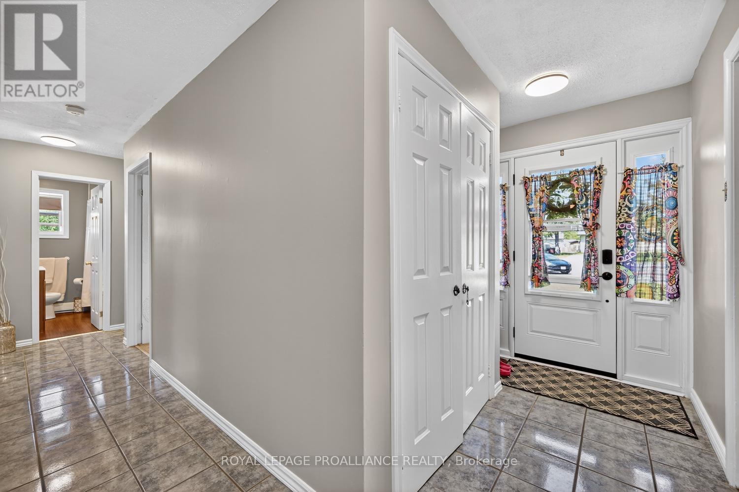 913 GEORGE STREET - 18