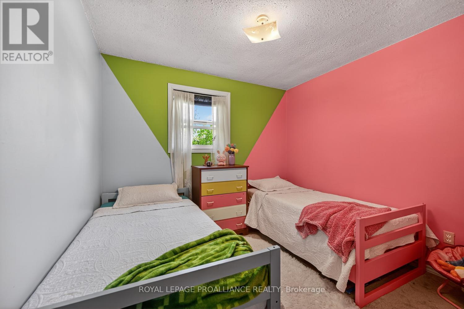 913 GEORGE STREET - 19