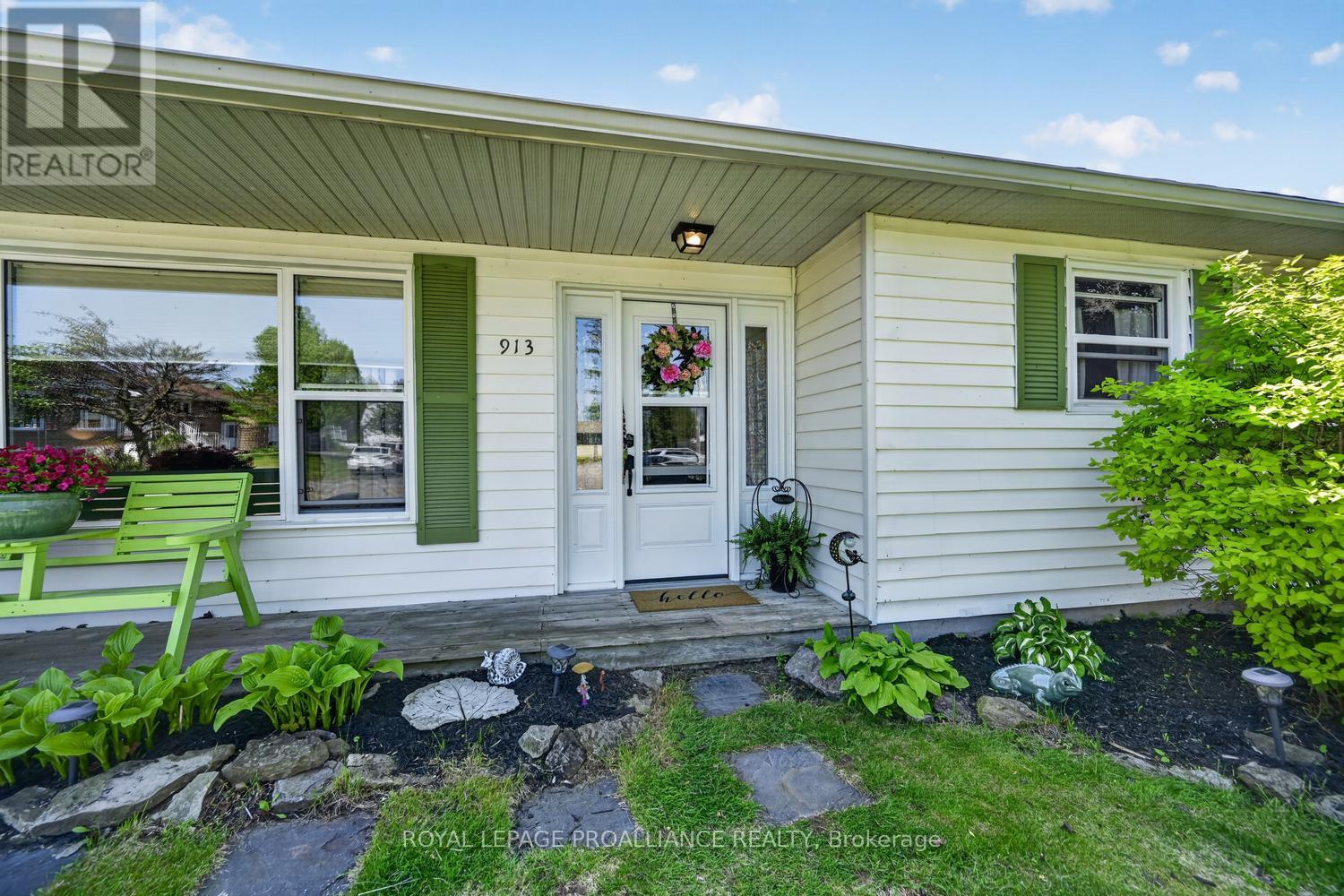 913 GEORGE STREET - Image 2