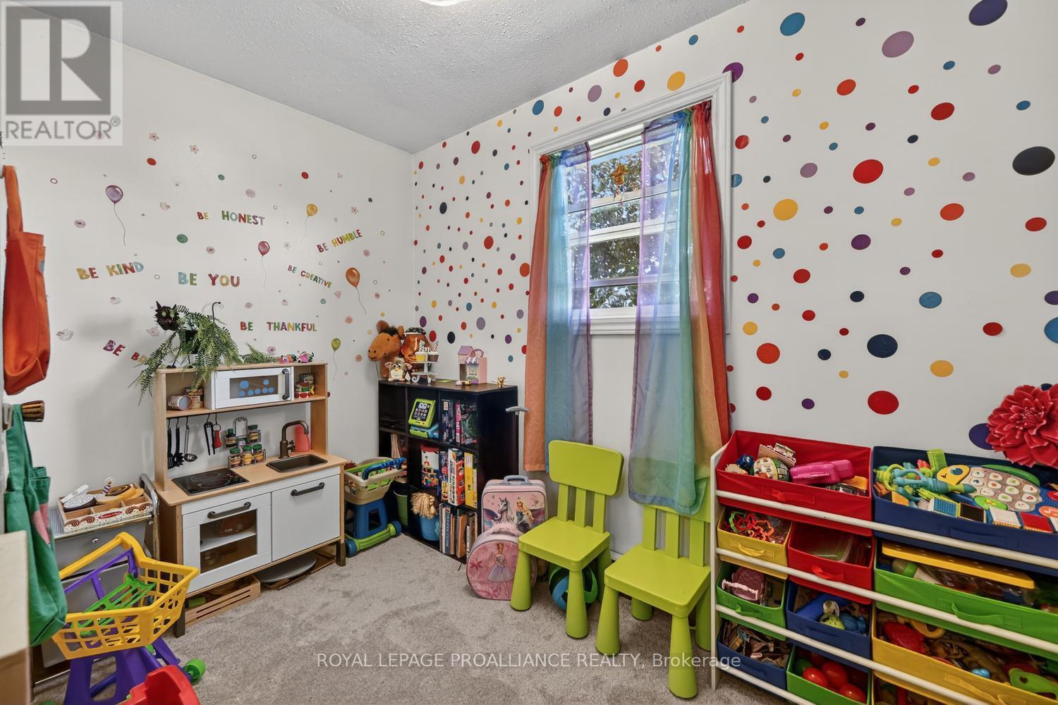 913 GEORGE STREET - 20