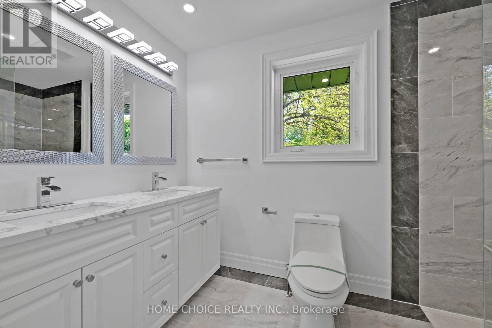 43 GOLFWOOD HEIGHTS E - 24