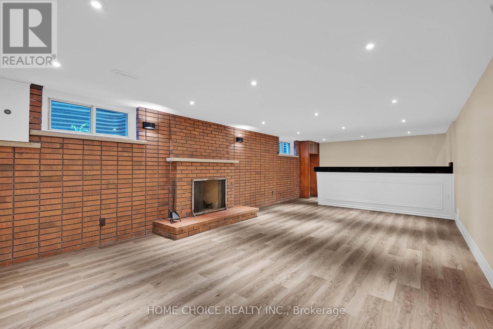 43 GOLFWOOD HEIGHTS E - 36