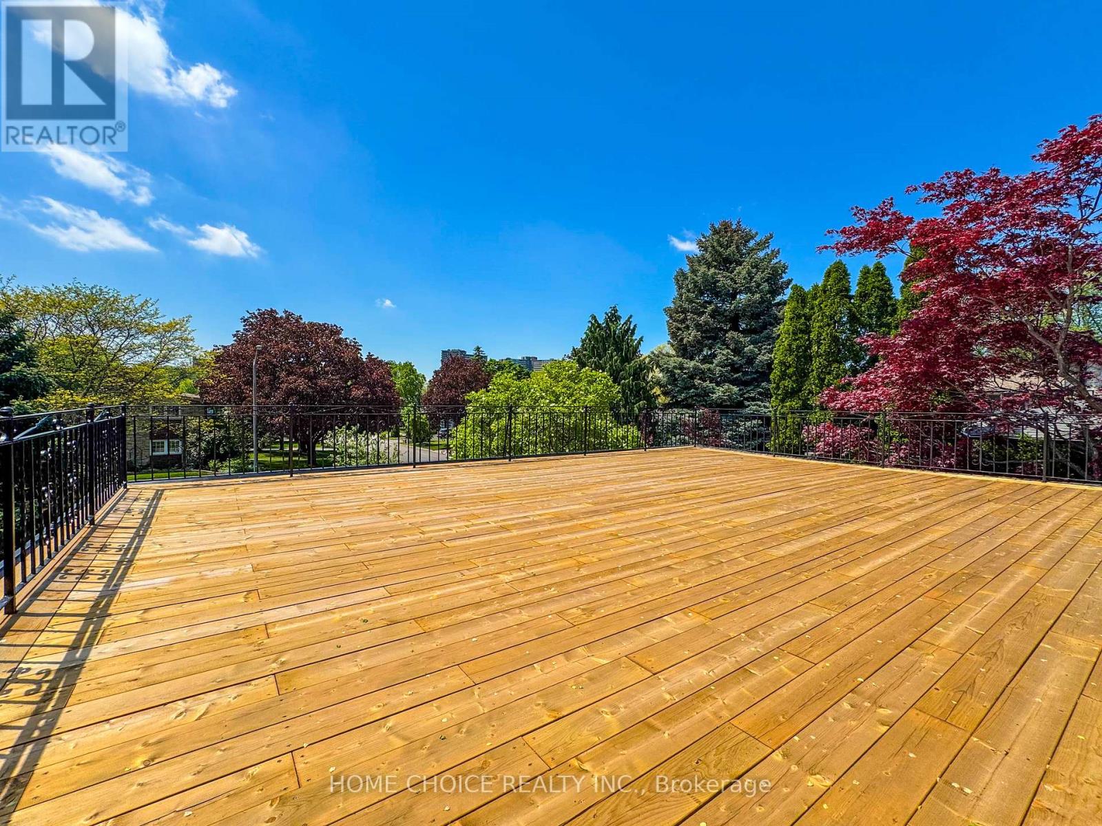 43 GOLFWOOD HEIGHTS E - 46