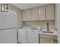 43 Golfwood Heights E, Toronto, ON M9P3L8 Photo 20
