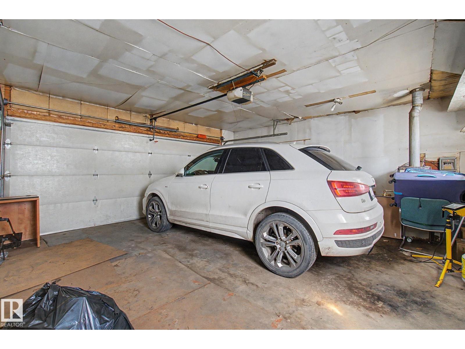 4106 38 ST NW - 18