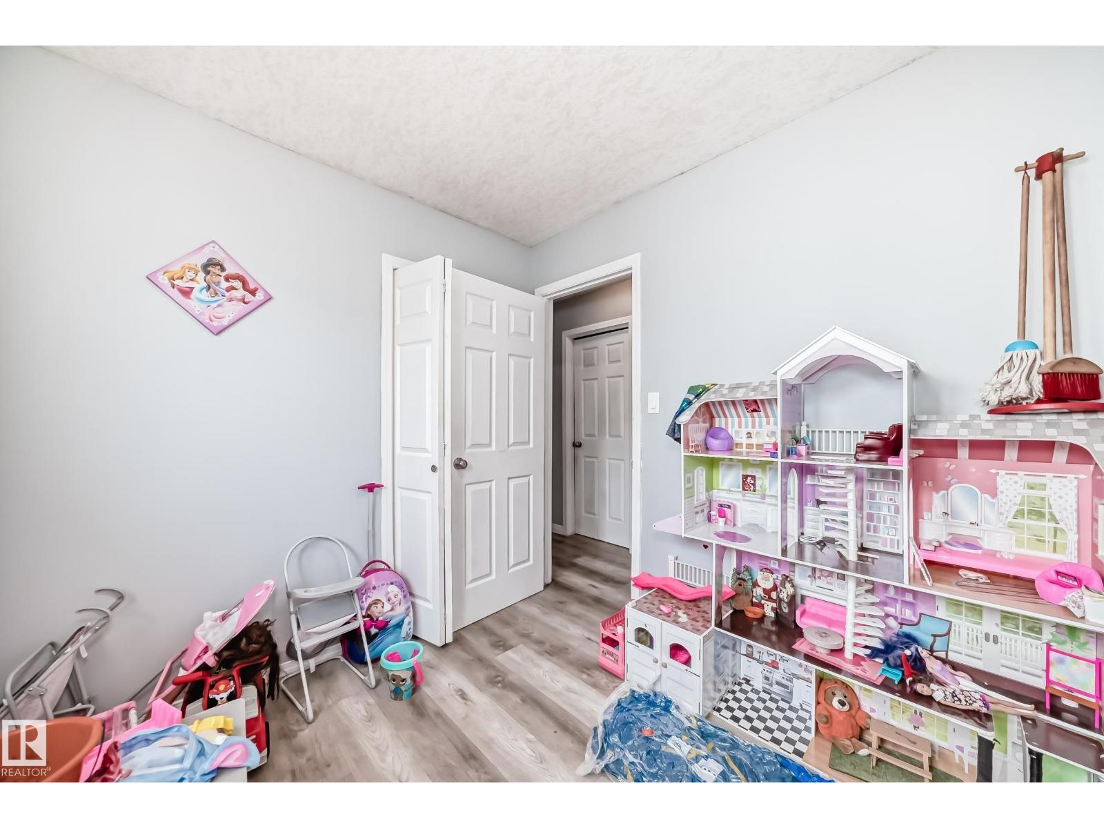 10017 153 ST NW - 28