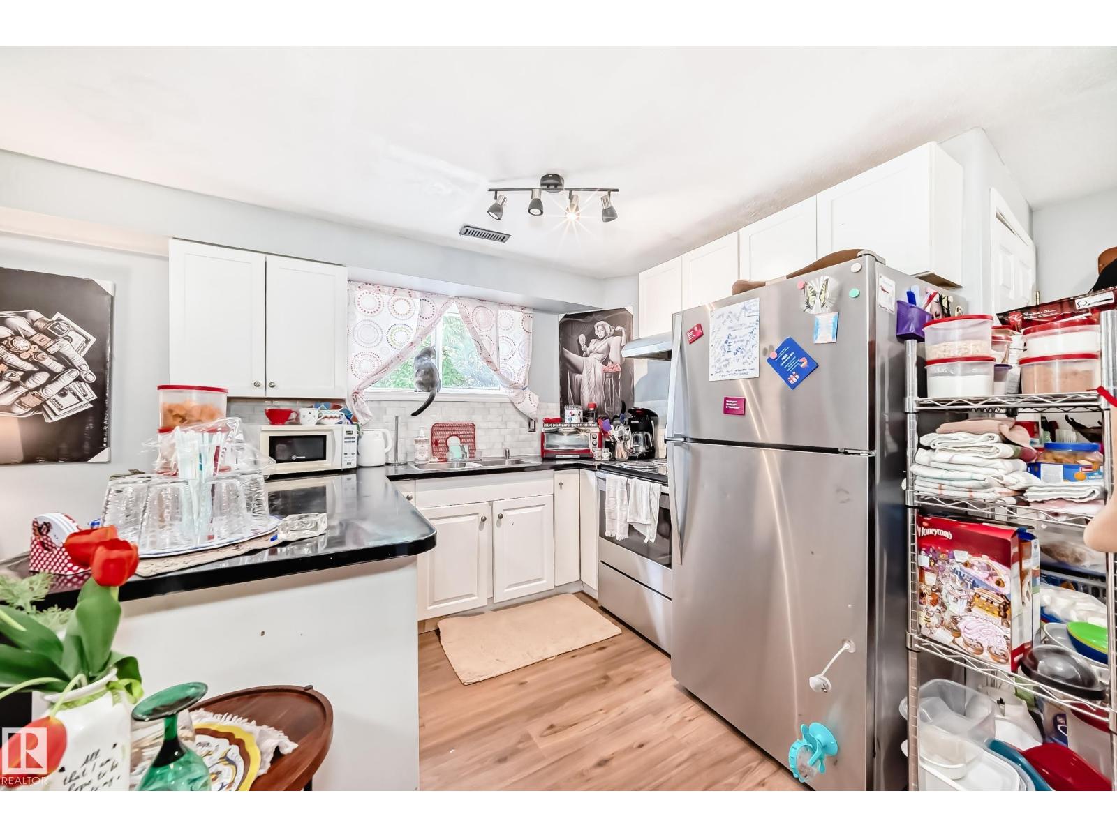 10017 153 ST NW - 37
