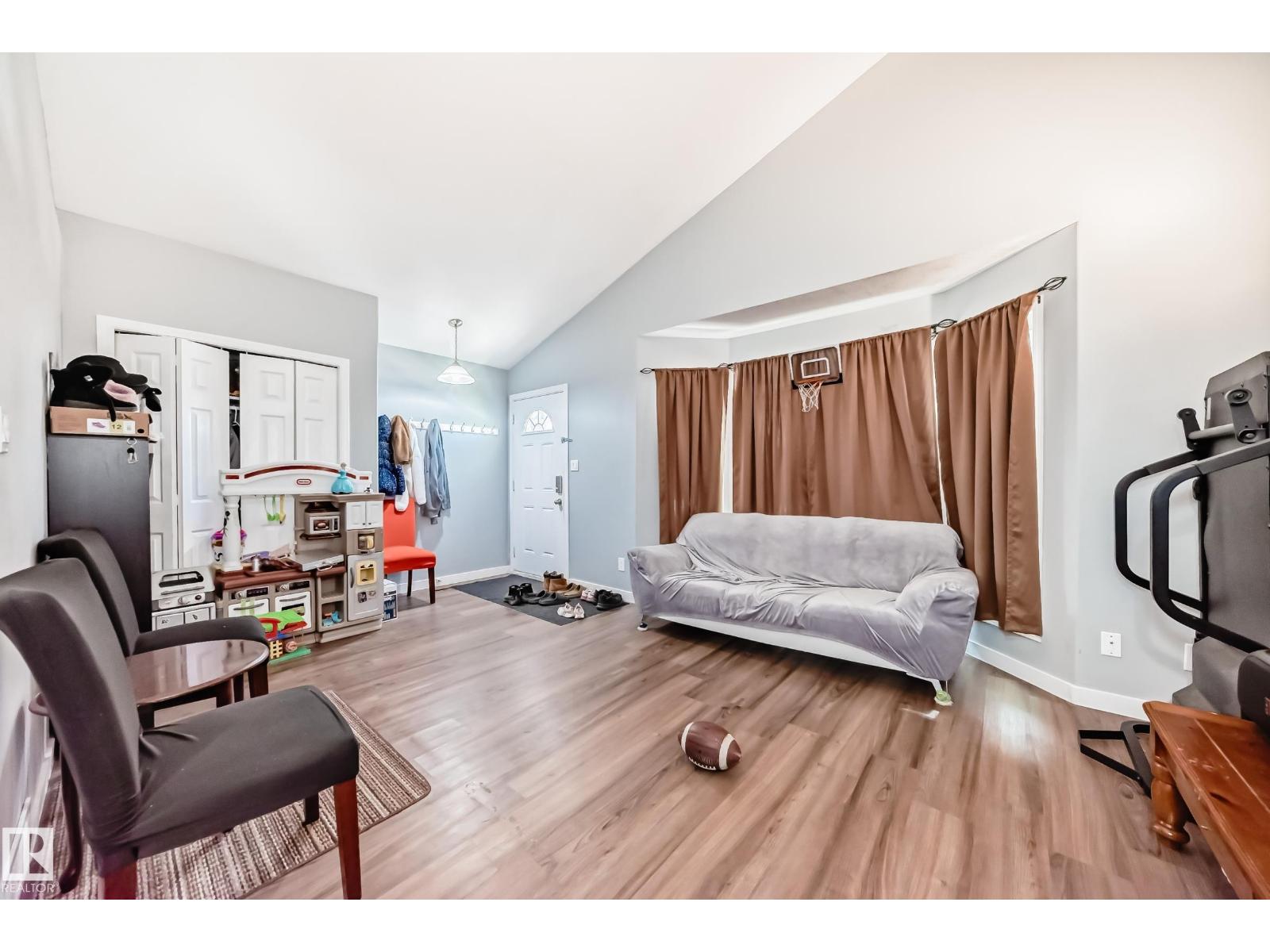 10017 153 ST NW - 49