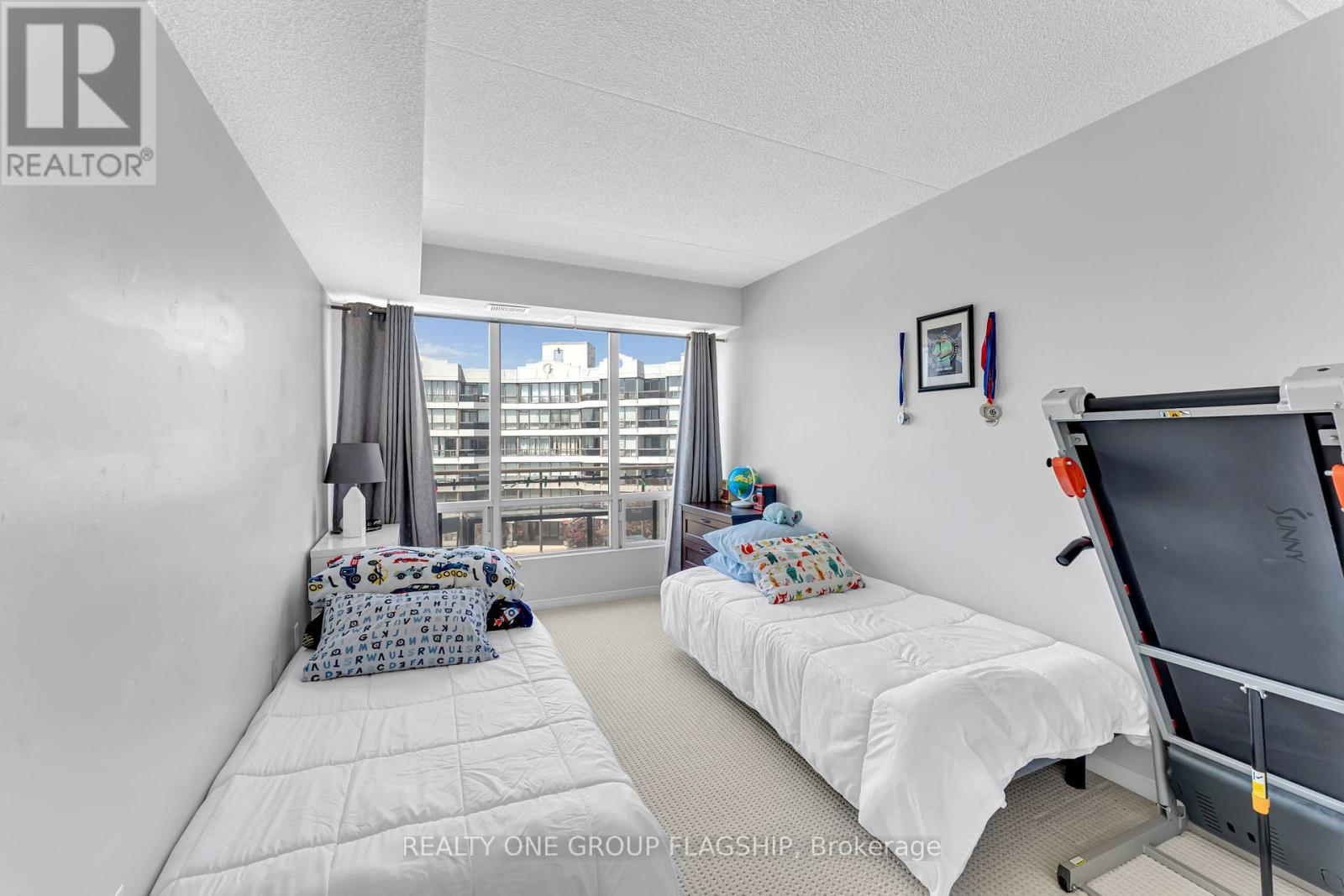 #410 105 BAGOT STREET - 19