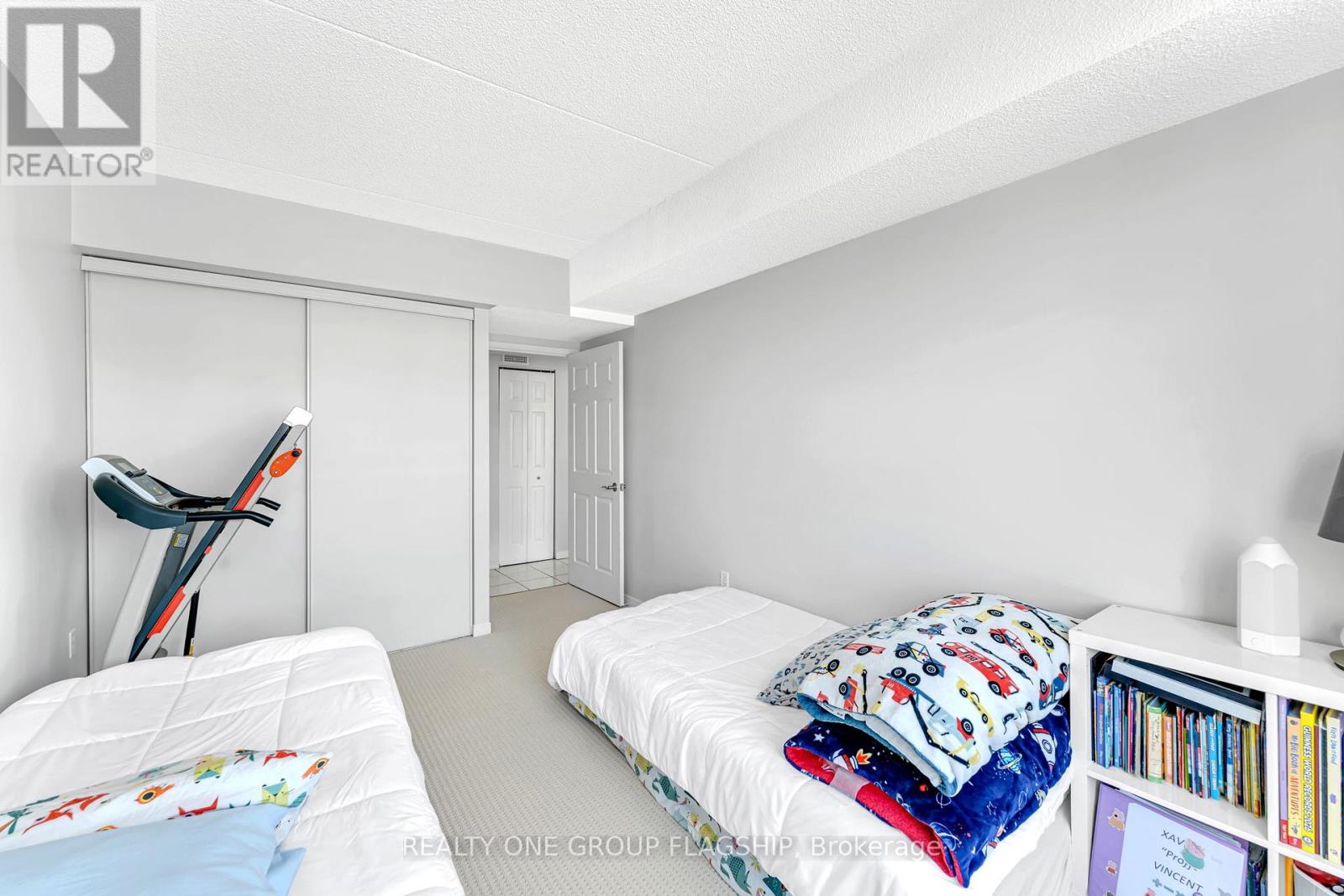 #410 105 BAGOT STREET - 20