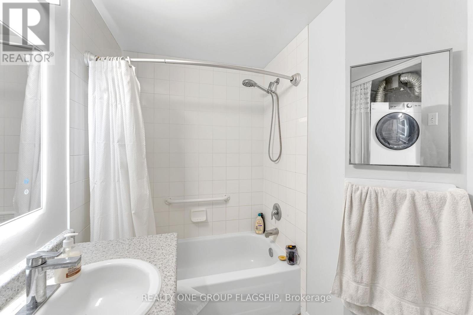 #410 105 BAGOT STREET - 23