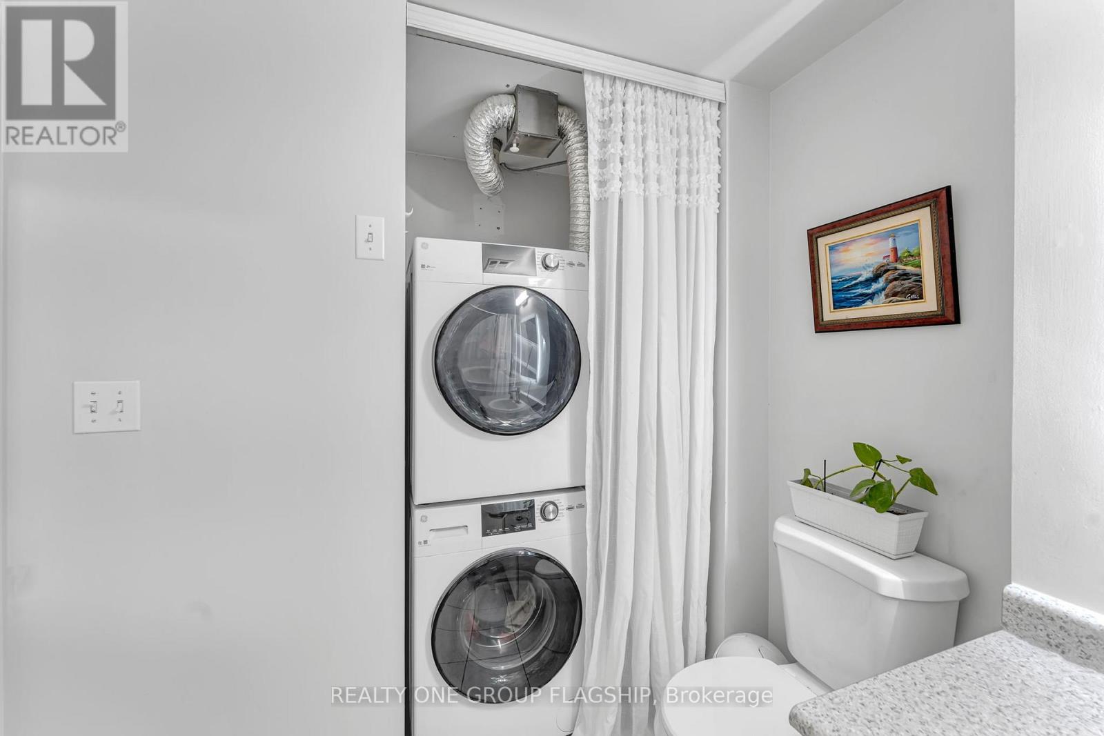 #410 105 BAGOT STREET - 24