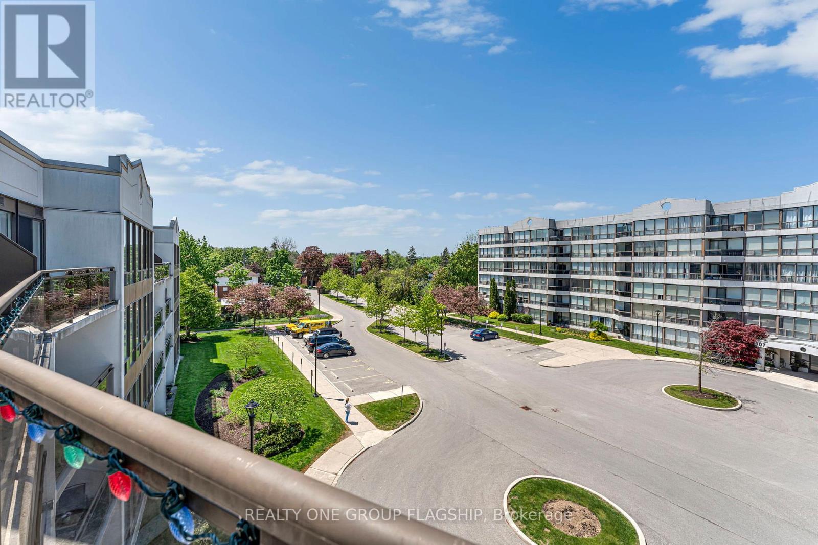 #410 105 BAGOT STREET - 33