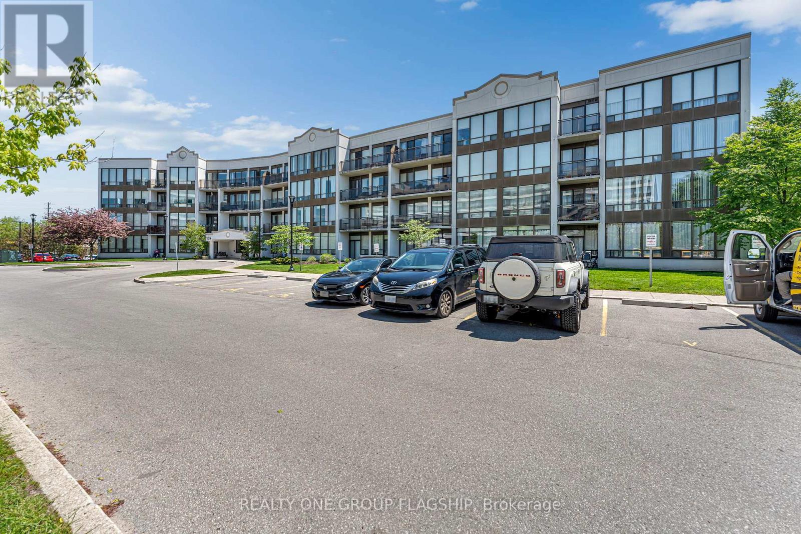 #410 105 BAGOT STREET - 34