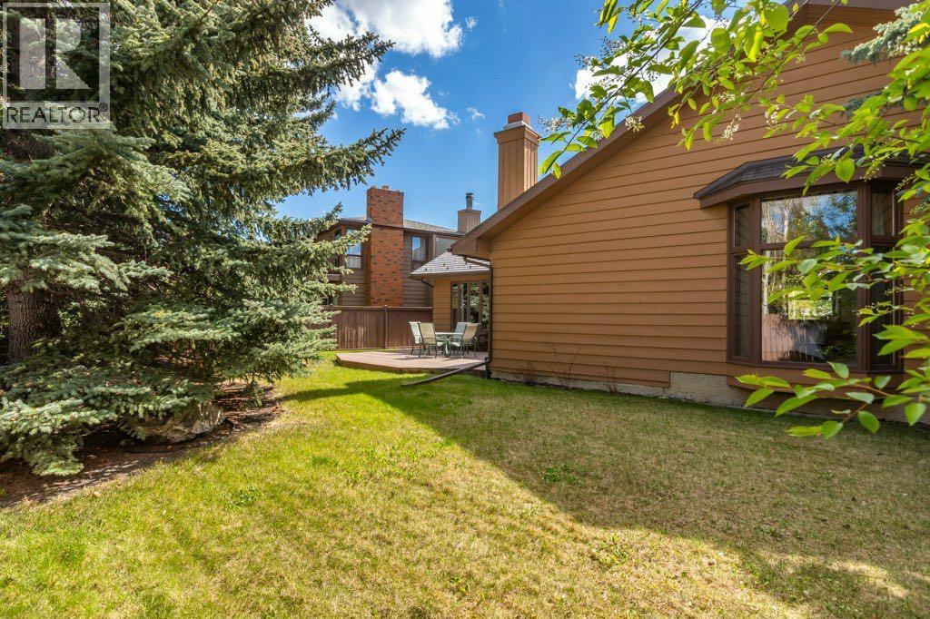 152 Coach Grove Place SW - 40