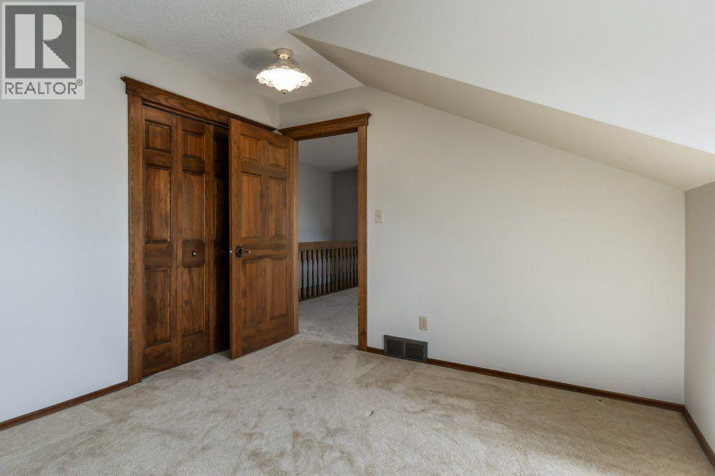 152 Coach Grove Place SW - 28