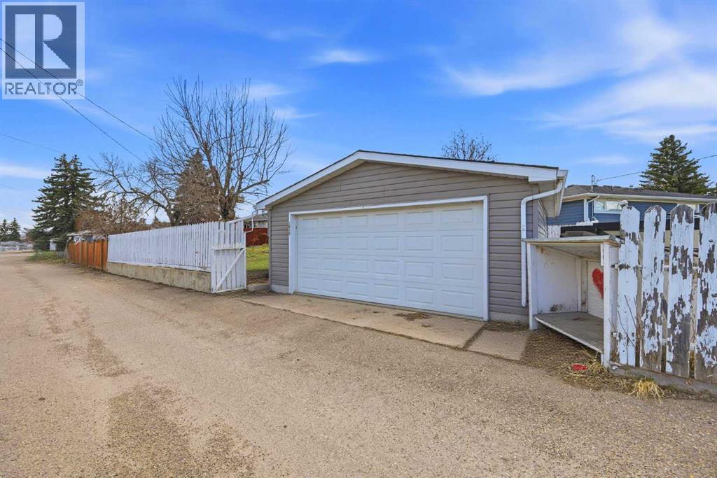 1012 Riddell Place SE - 37