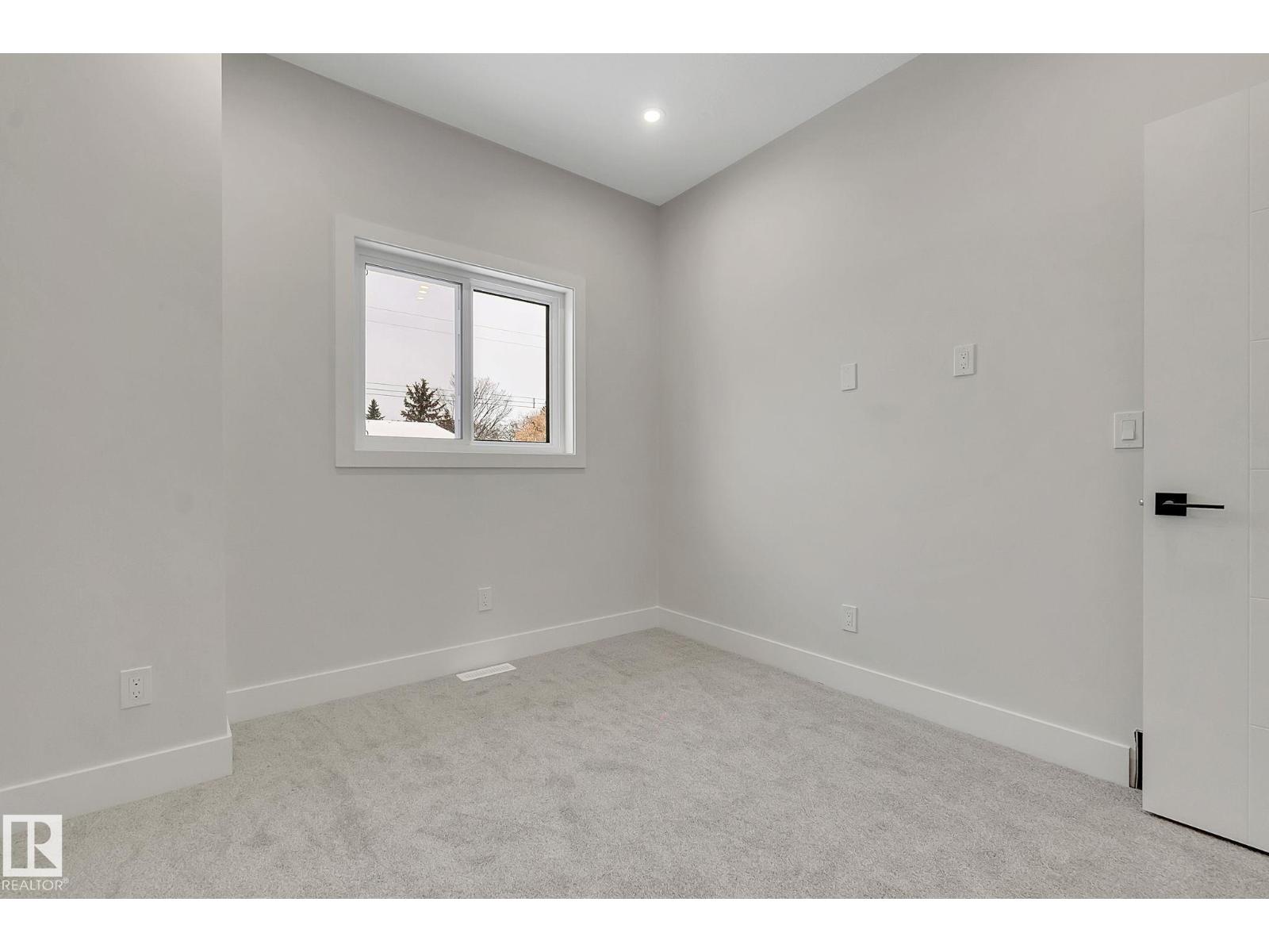 11132 72 AV NW - 24
