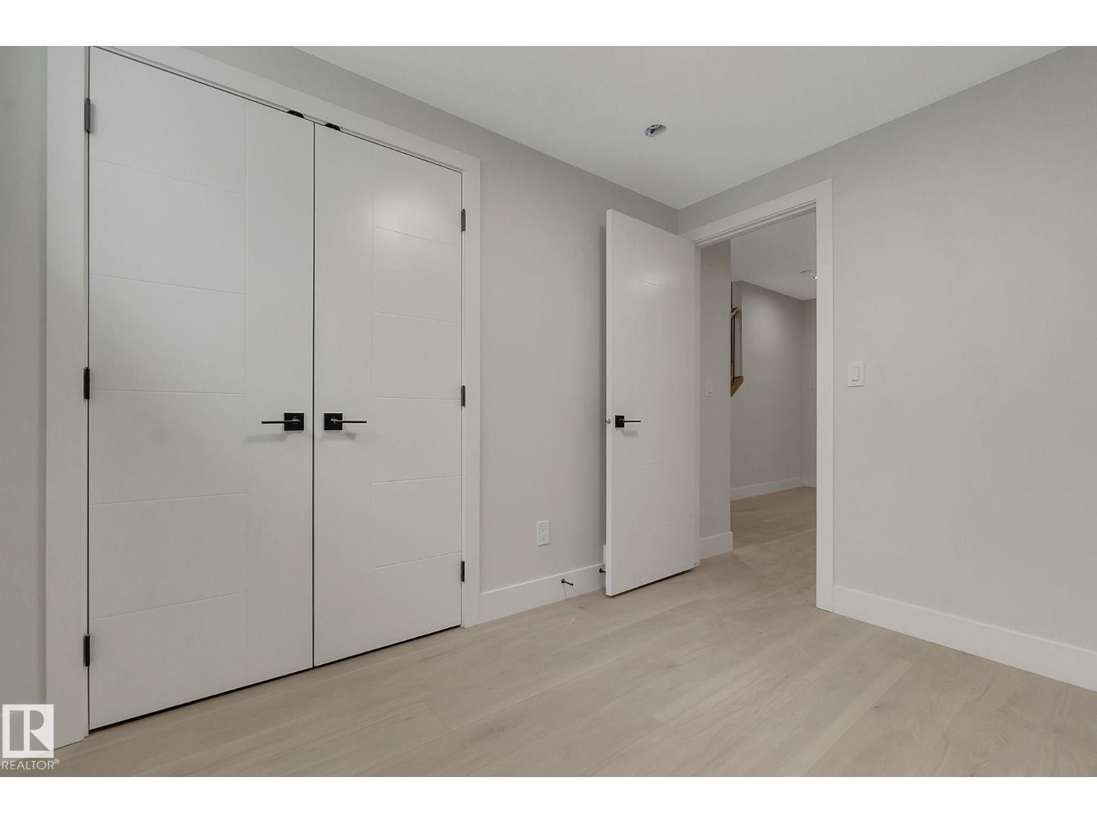 11132 72 AV NW - 38