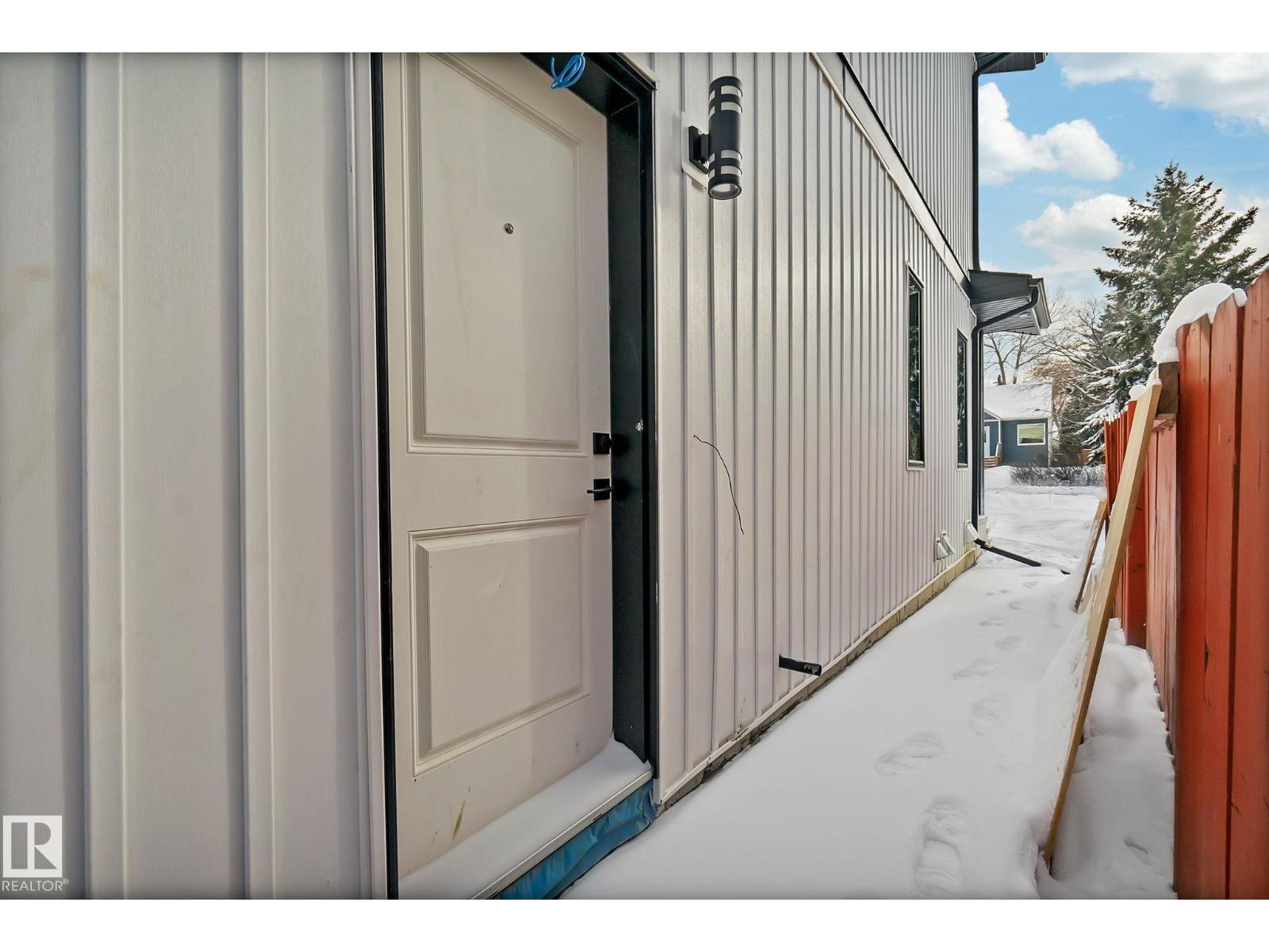 11132 72 AV NW - 40