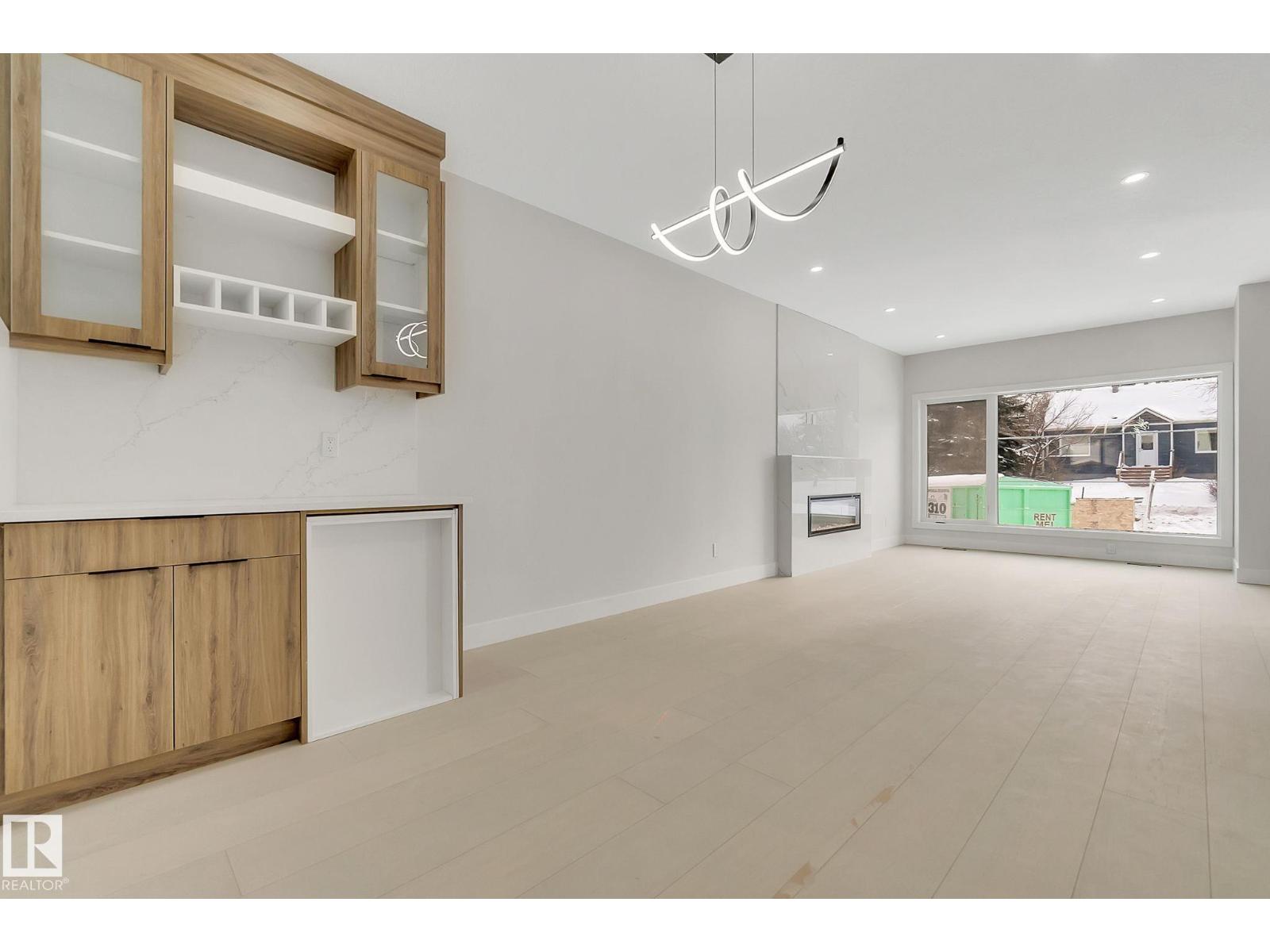 11132 72 AV NW - 7
