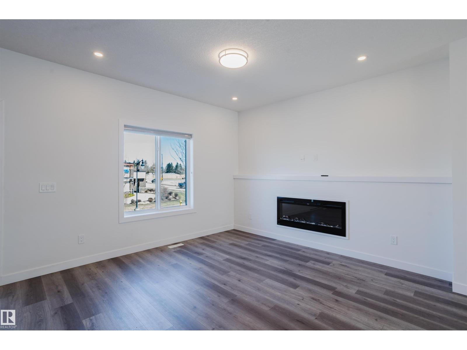 #26 10 SALISBURY WY - 18