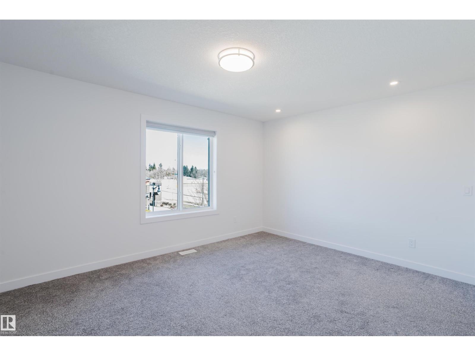 #26 10 SALISBURY WY - 37