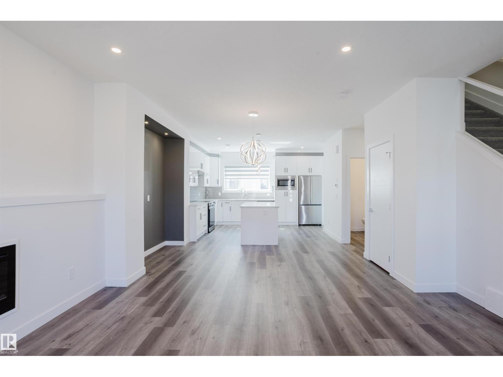 #26 10 SALISBURY WY - 20