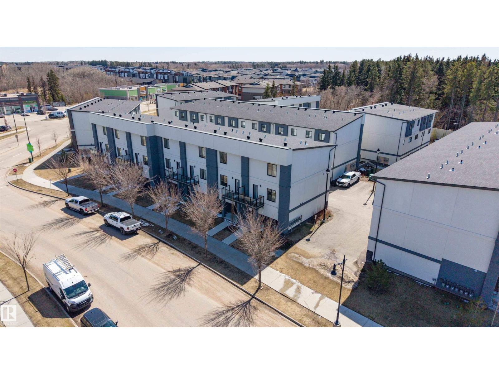#26 10 SALISBURY WY - 55
