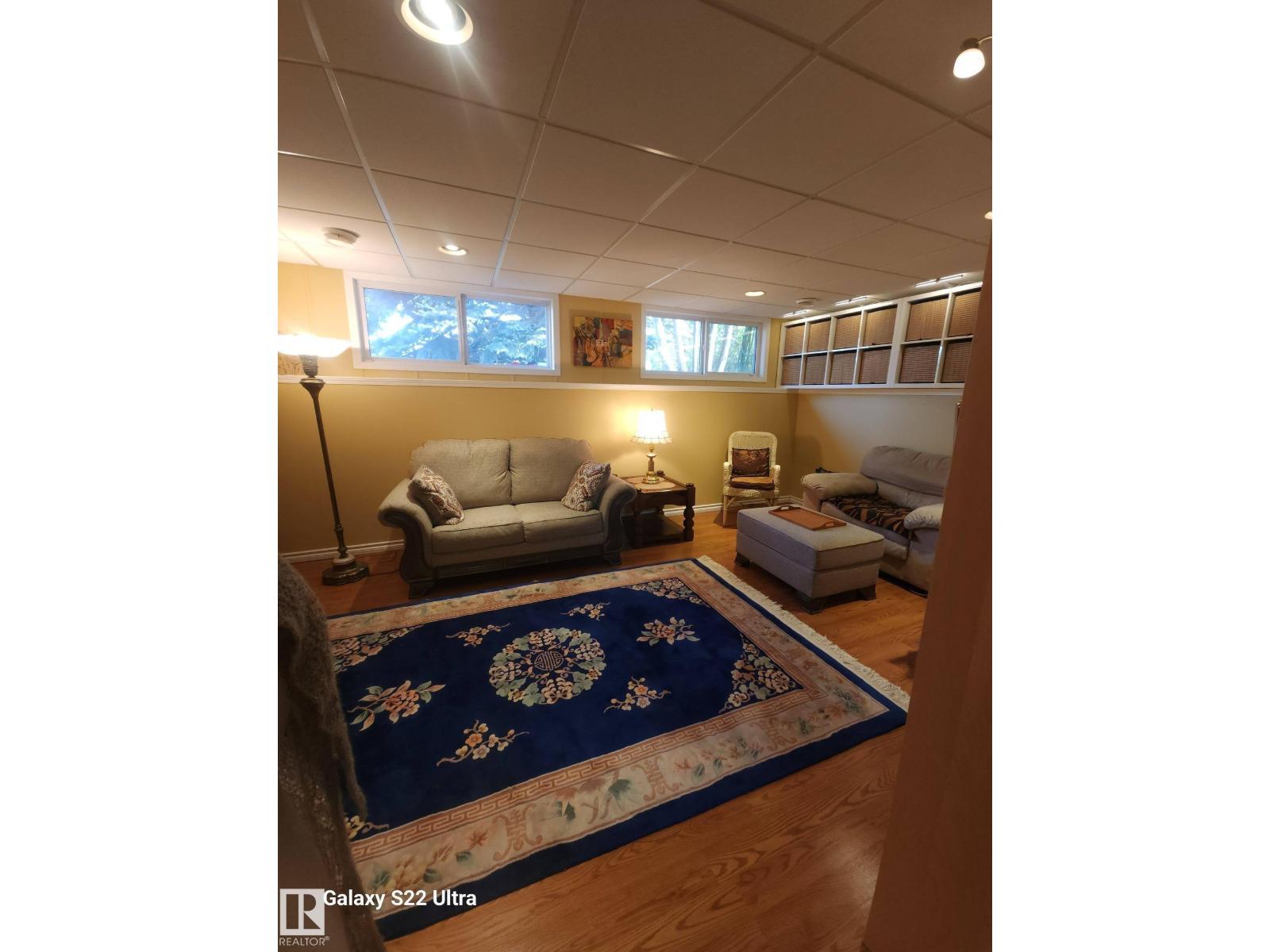 4419 43 AV — photo 40