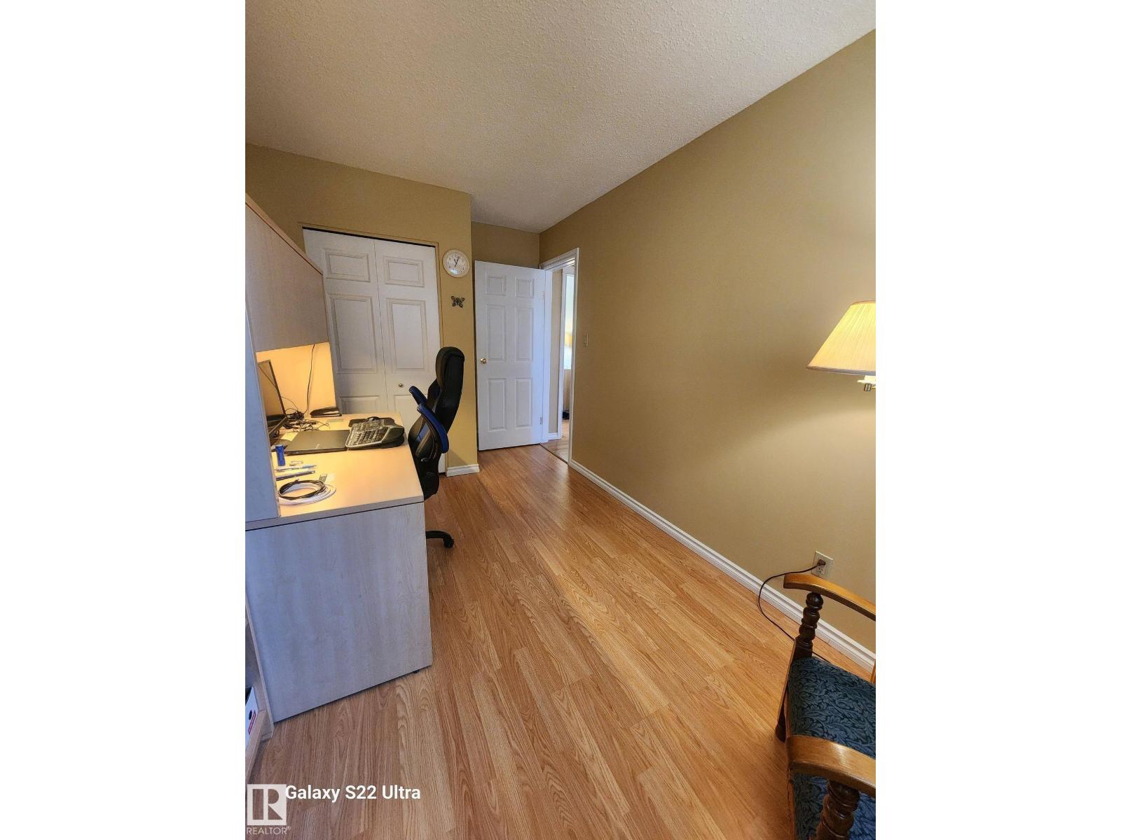 4419 43 AV — photo 45