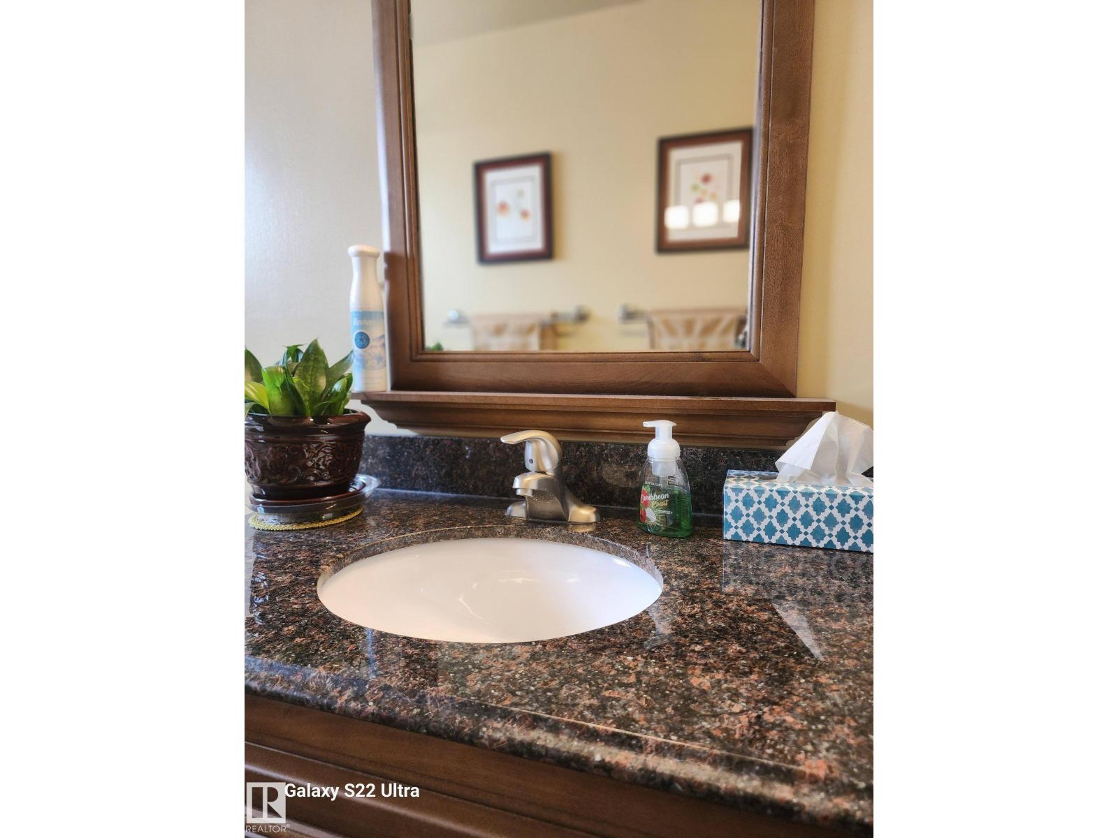 4419 43 AV — photo 47